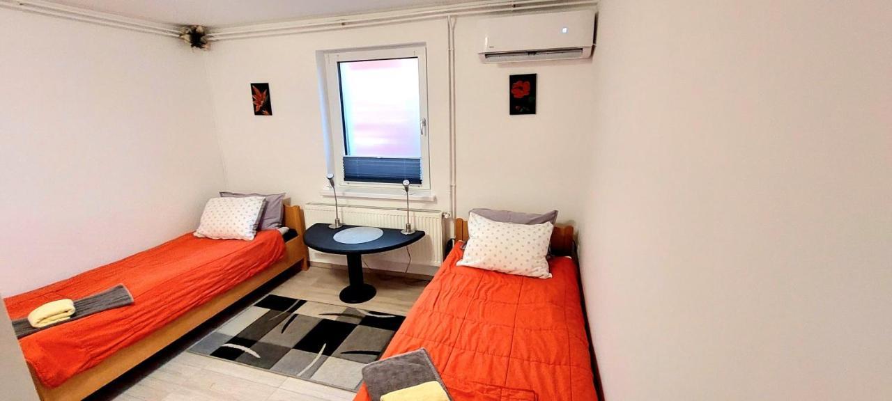 Jo-Ma Apartma - Safe Parking ลูบลิยานา ภายนอก รูปภาพ