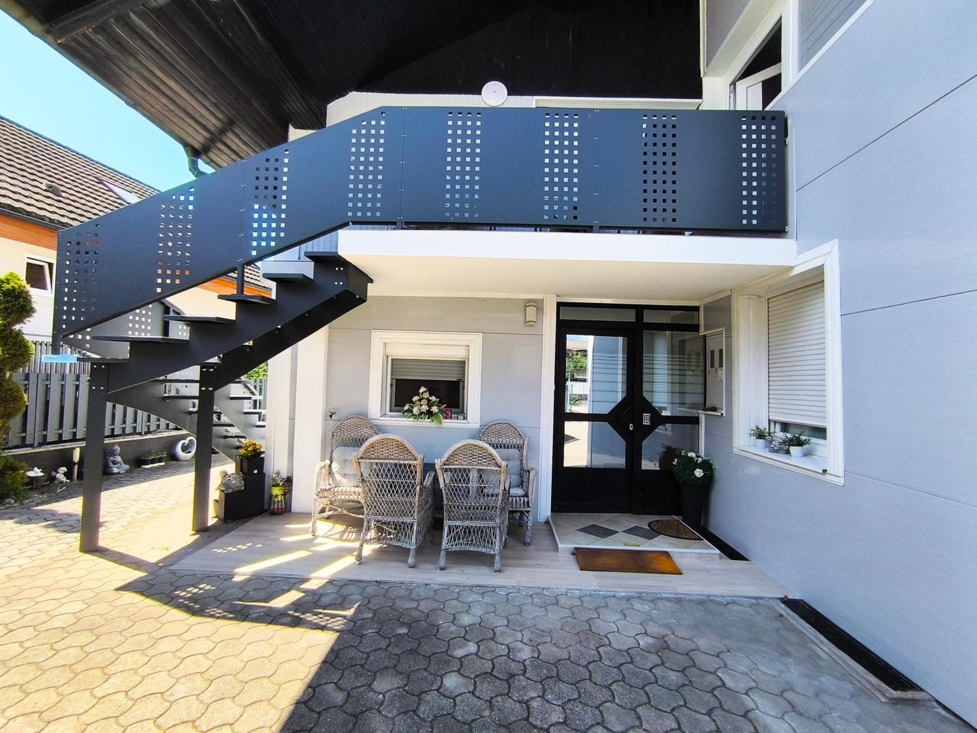 Jo-Ma Apartma - Safe Parking ลูบลิยานา ภายนอก รูปภาพ