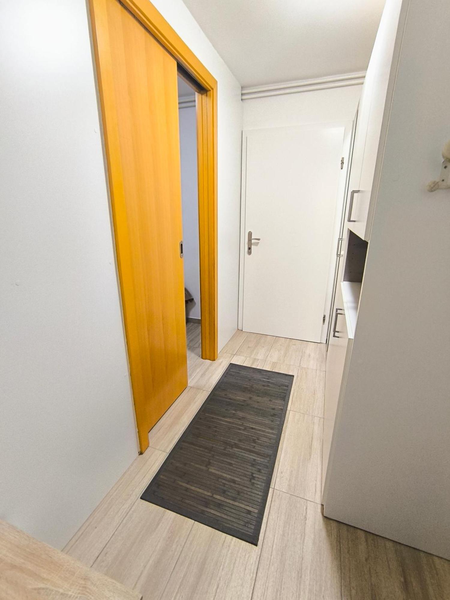 Jo-Ma Apartma - Safe Parking ลูบลิยานา ภายนอก รูปภาพ
