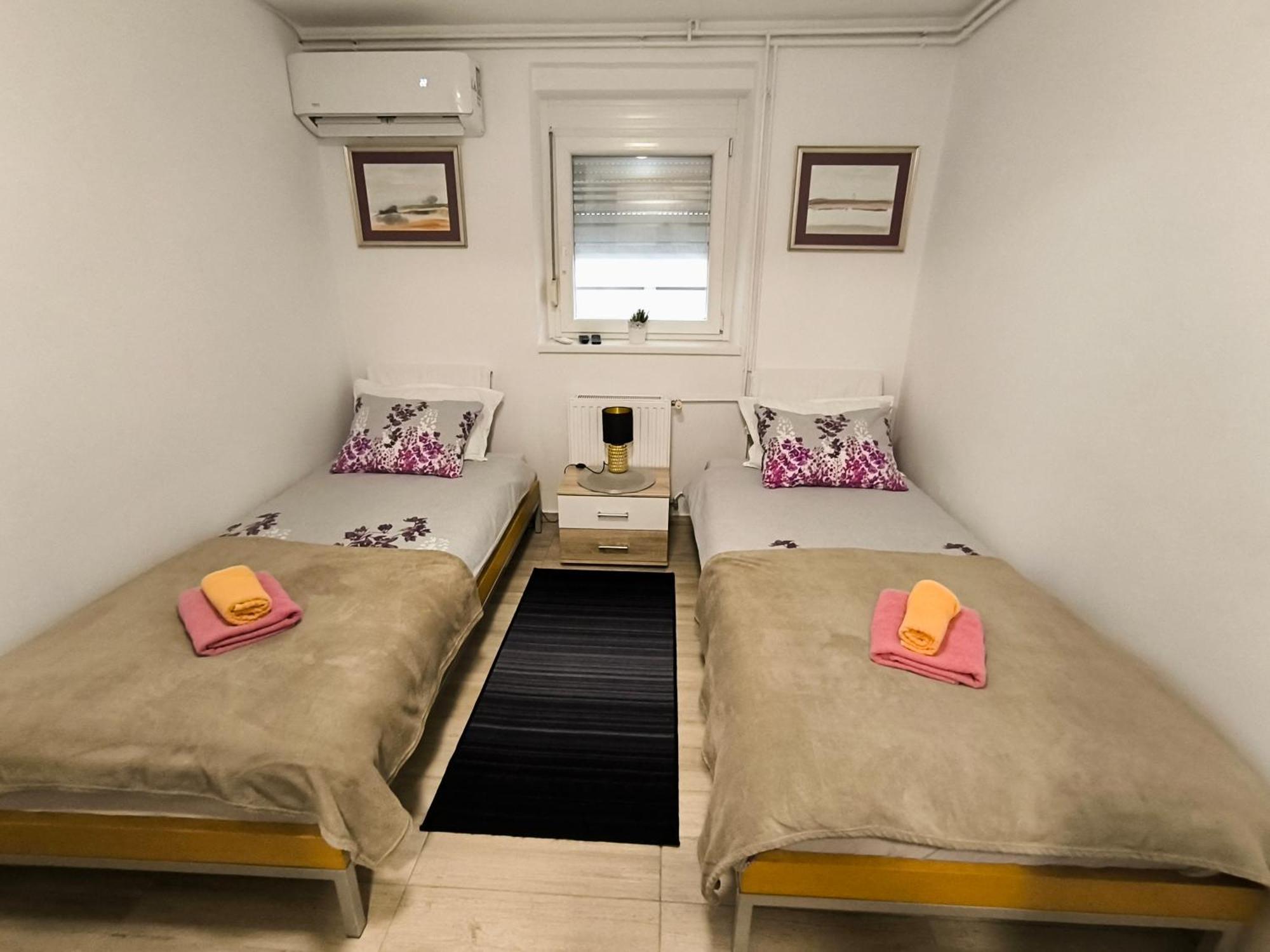 Jo-Ma Apartma - Safe Parking ลูบลิยานา ภายนอก รูปภาพ
